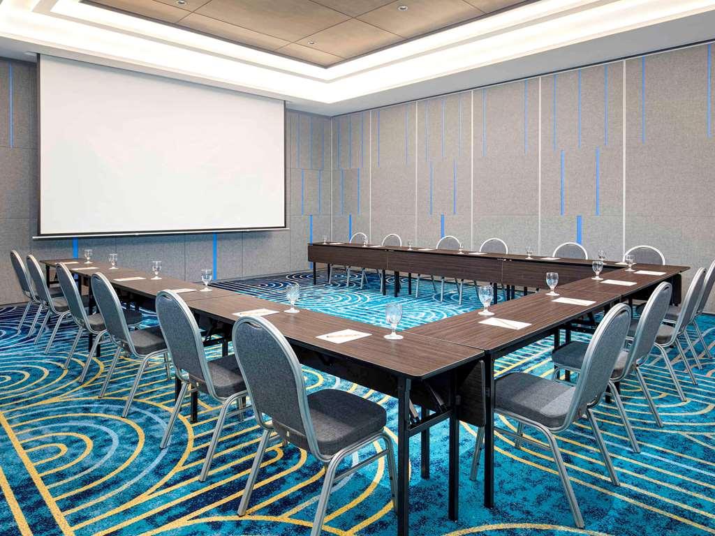 Hotel Ibis Styles Semarang Simpang Lima Einrichtungen foto